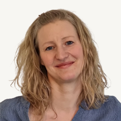 pmooe_Portrait_Schulassistenz_Claudia-Vorstandlechner