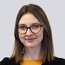 pmooe_Portrait_bluebox_Georgina-Nemeth