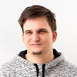 pmooe_Portrait_greenbox_Matthias-Pichl